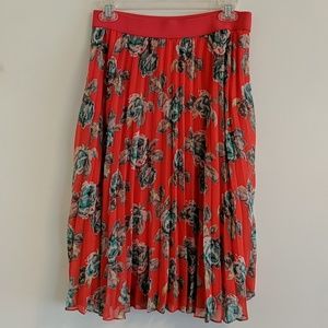Pleated midi skirt